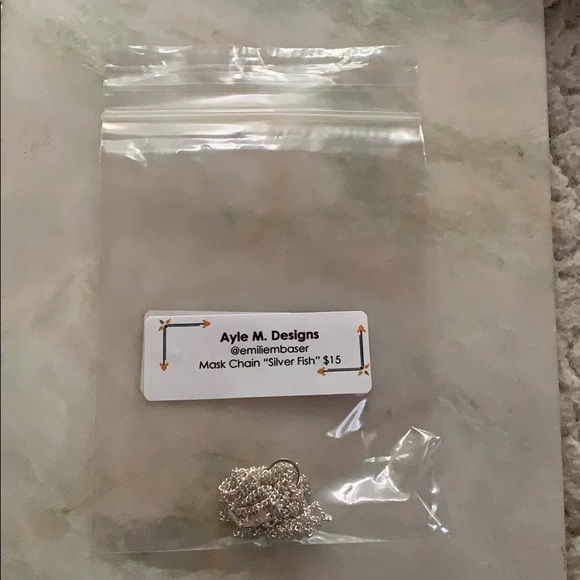 😷 (3/$25) Mask Chain - The "Silver Fish" - Picture 3 of 8